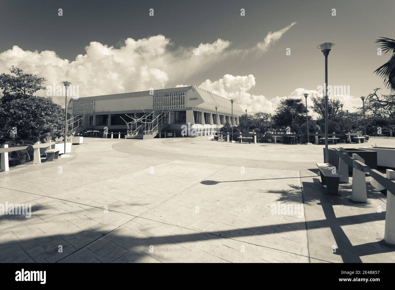 Parque de las 8000 Centro Comercial Taquillas, Varadero, Provincia de Matanzas, Cuba Foto de stock