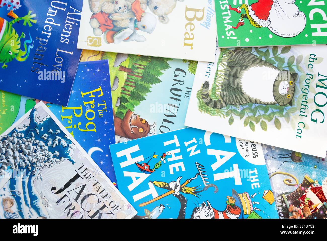 Selección de libros infantiles populares, Stanwell Moor, Surrey, Inglaterra, Reino Unido Foto de stock