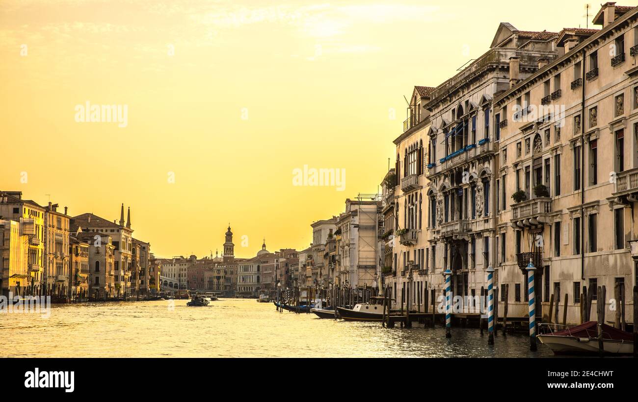 Venecia durante Corona Times sin turistas, el Gran Canal Foto de stock