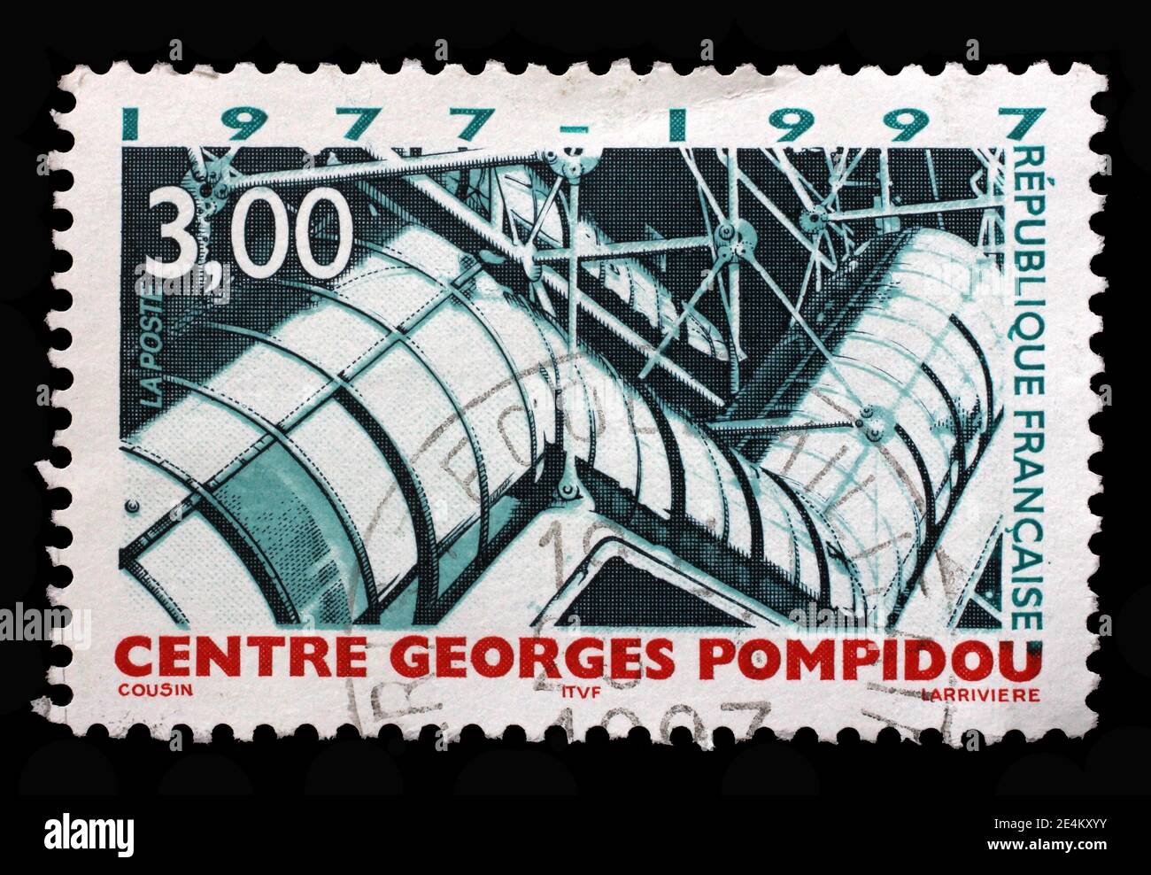Sello impreso en Francia muestra Georges Pompidou Centro Nacional de Arte y Cultura, 20º Aniversario, alrededor de 1997 Foto de stock