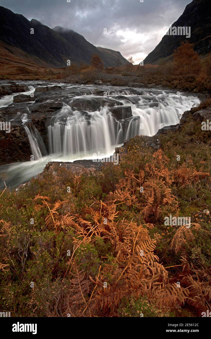 Clachaig Falls en Glen Coe. Foto de stock