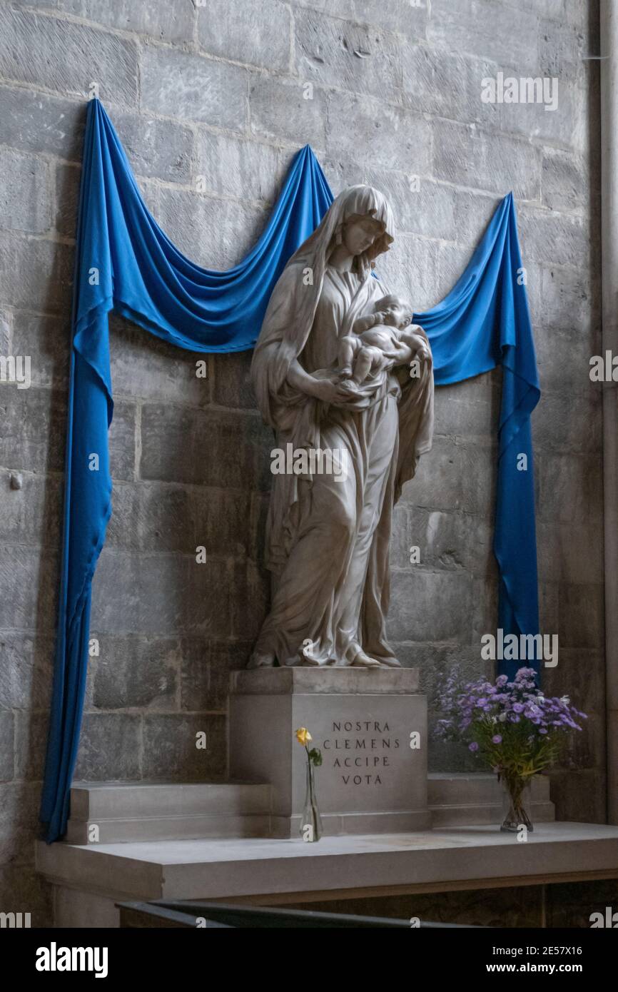 Rouen Catedral Francia 9.25.2019 iglesia gótica alta del 13 de centavo En Normandía Foto de stock