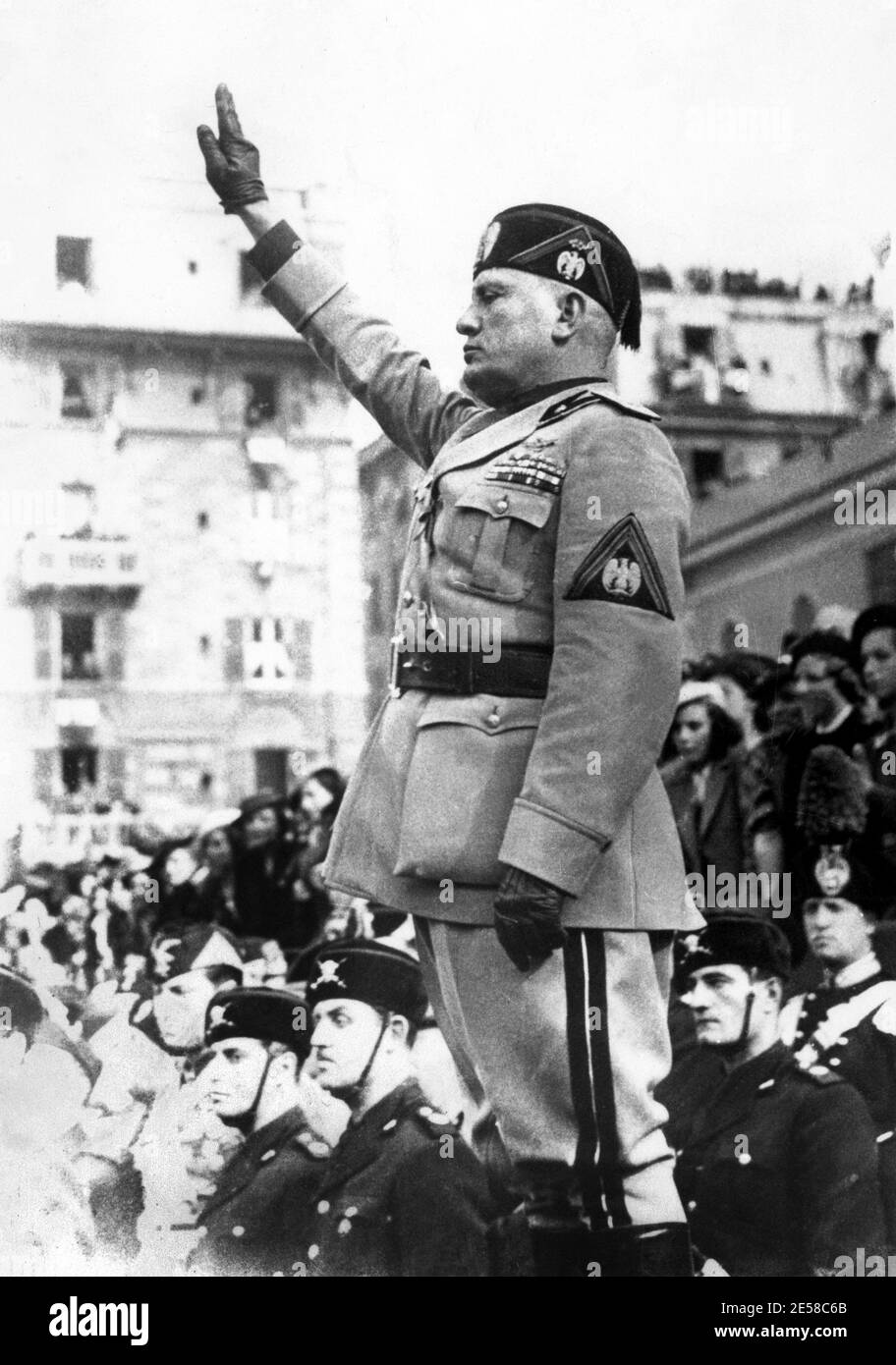 1930's , Italia : el dictador fascista italiano BENITO MUSSOLINI - Foto  storiche - historia - ditatore - FASCISMO - fascista - fascismo - Segunda