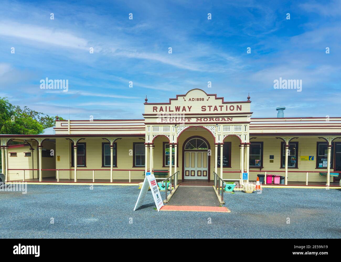 La histórica estación de ferrocarril de Mount Morgan, construida en 1898, ahora el Museo del Ferrocarril de Mt Morgan, Queensland, Queensland, Queensland, Australia Foto de stock