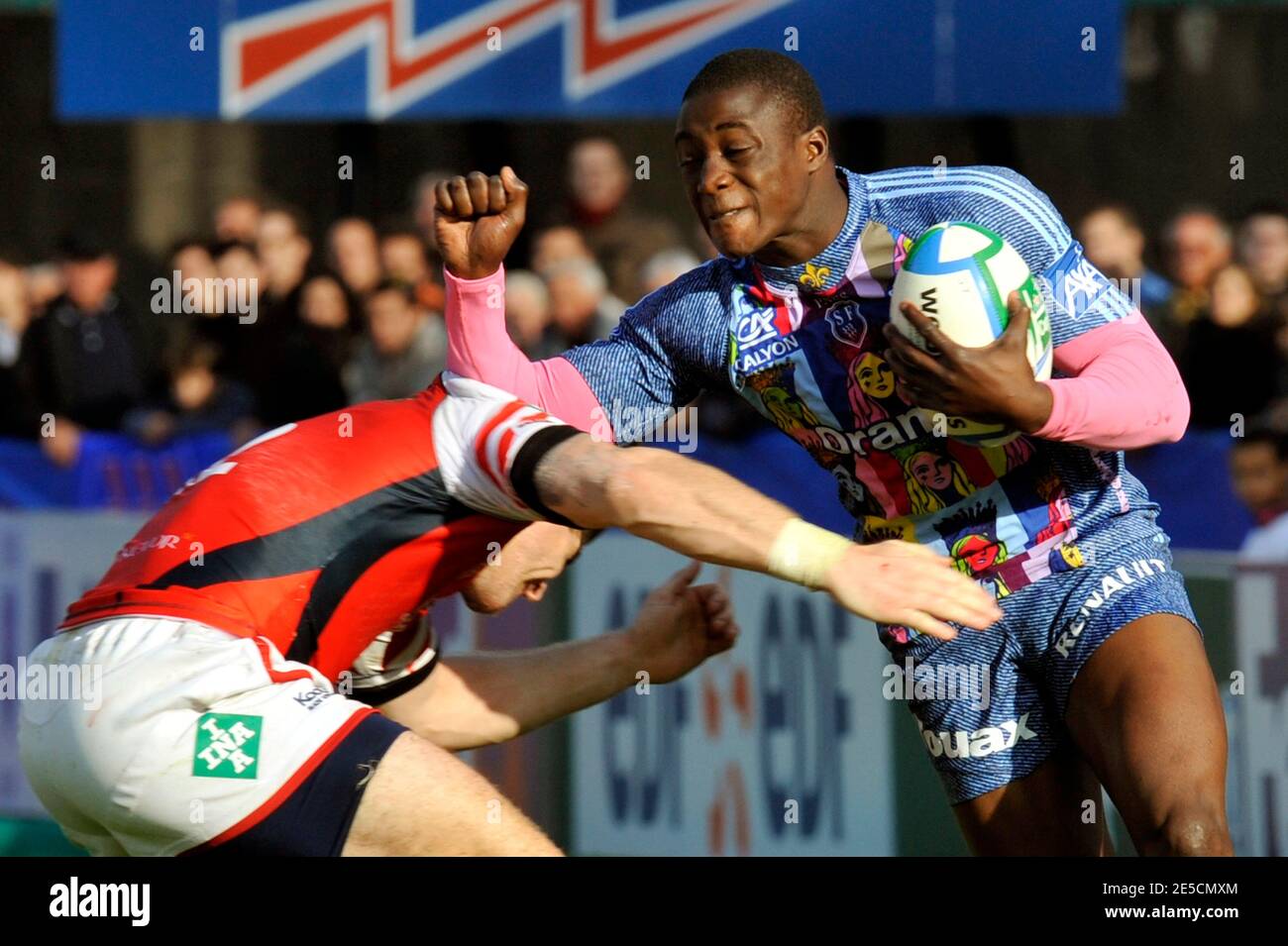 Stade Francais' Djibril Camara durante el partido de rugby Heineken Cup,  Stade Francais vs Scarlets en el estadio Jean Bouin de París, Francia, el  18 de octubre de 2008. Stade Francais ganó