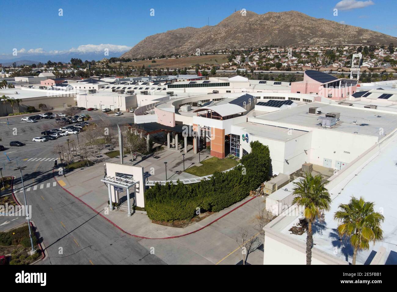 Vista aérea general del centro comercial Moreno Valley, martes, 26 de enero  de 2021, en Moreno Valley, California (Dylan Stewart/imagen del deporte  Fotografía de stock - Alamy