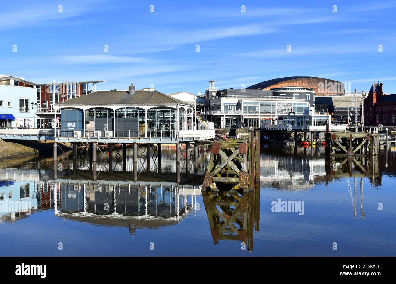Mermaid Quay, Cardiff Bay Waterfront, Cardiff, Gales Foto de stock