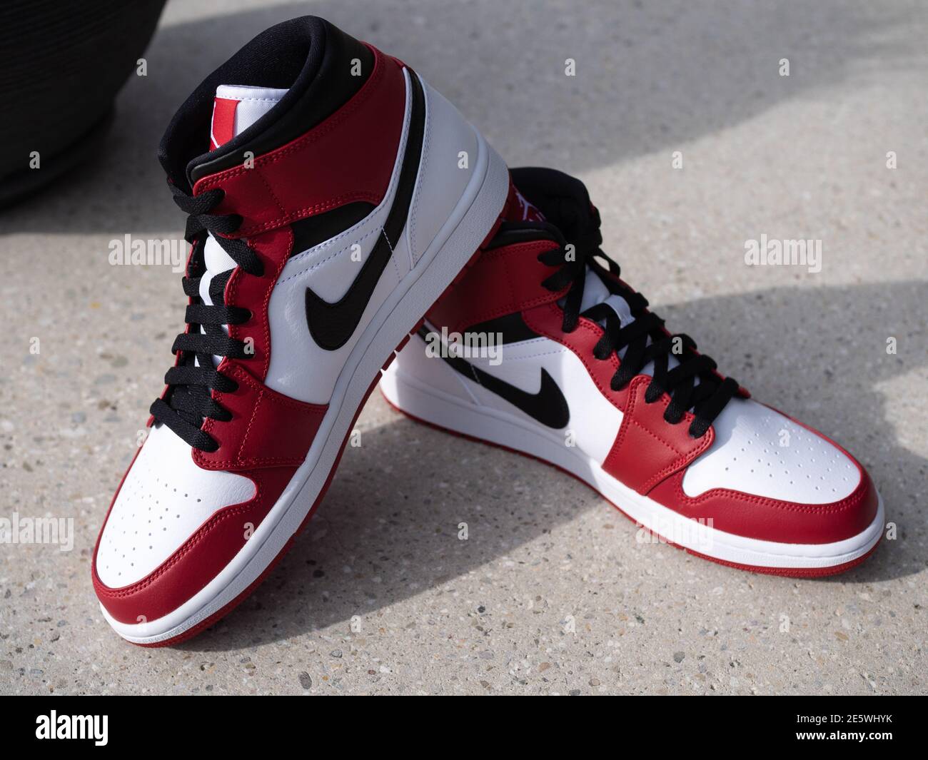 Nike Air Jordan 1 Fotos e Imágenes de stock - Alamy