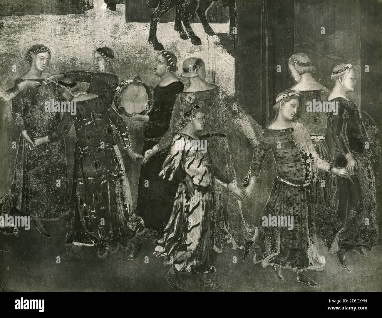 Figuras danzantes, detalle de la pintura el buen Gobierno, por el artista italiano Pietro Lorenzetti, Ayuntamiento, Siena, Italia 1930 Foto de stock