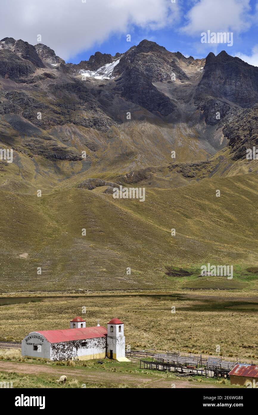 Perú, Altiplano de Puno a Juliaca, paso la Raya Foto de stock