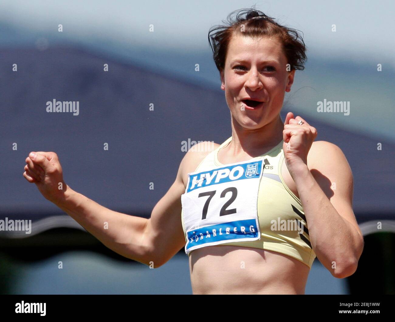 Lyudmyla Yosypenko de Ucrania reacciona durante el evento de salto alto en la reunión internacional de heptathlon de dos días en Goetzis, el 30 de mayo de 2009. REUTERS/Miro Kuzmanovic (ATLETISMO DEPORTIVO DE AUSTRIA) Foto de stock