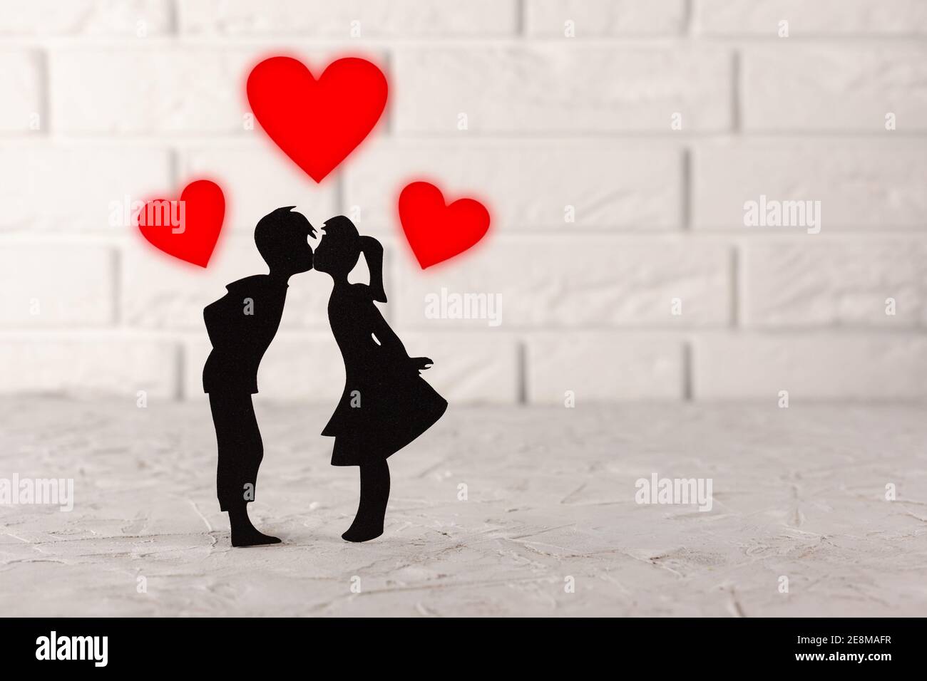 Pareja amor besos ilustración fotografías e imágenes de alta resolución -  Alamy