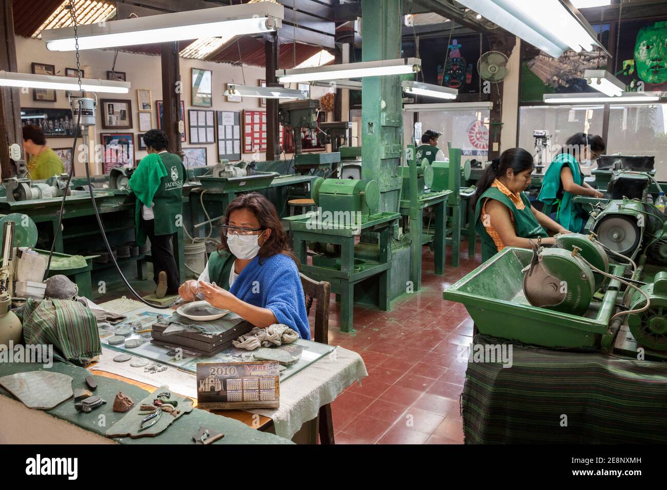Jade factory antigua guatemala fotografías e imágenes de alta