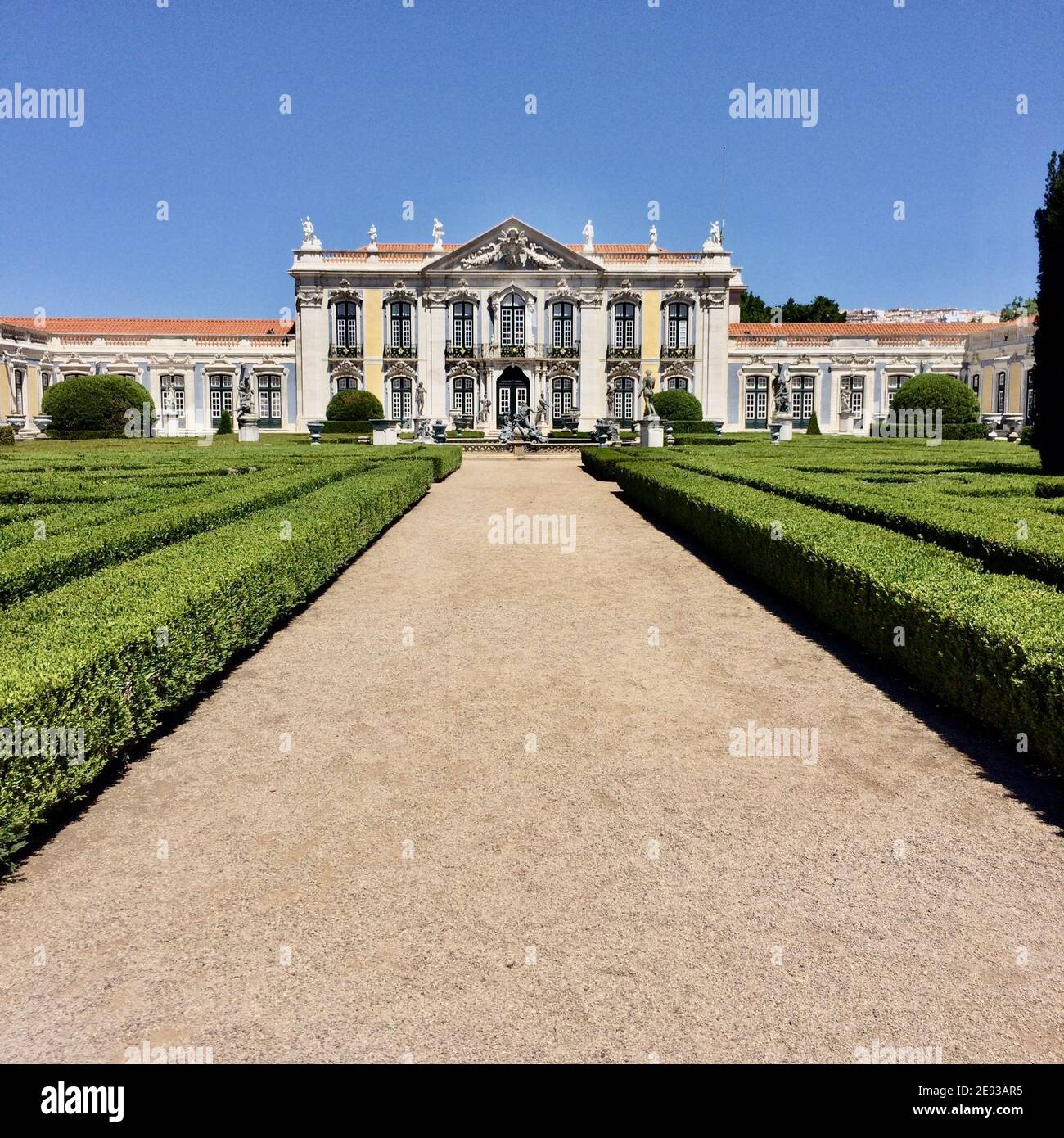 Jardín y Palacio Nacional de Queluz Foto de stock