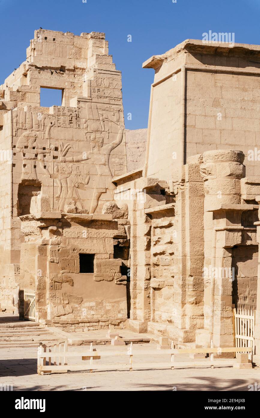Ruinas del antiguo Egipto en Luxor, Tebas. África Foto de stock