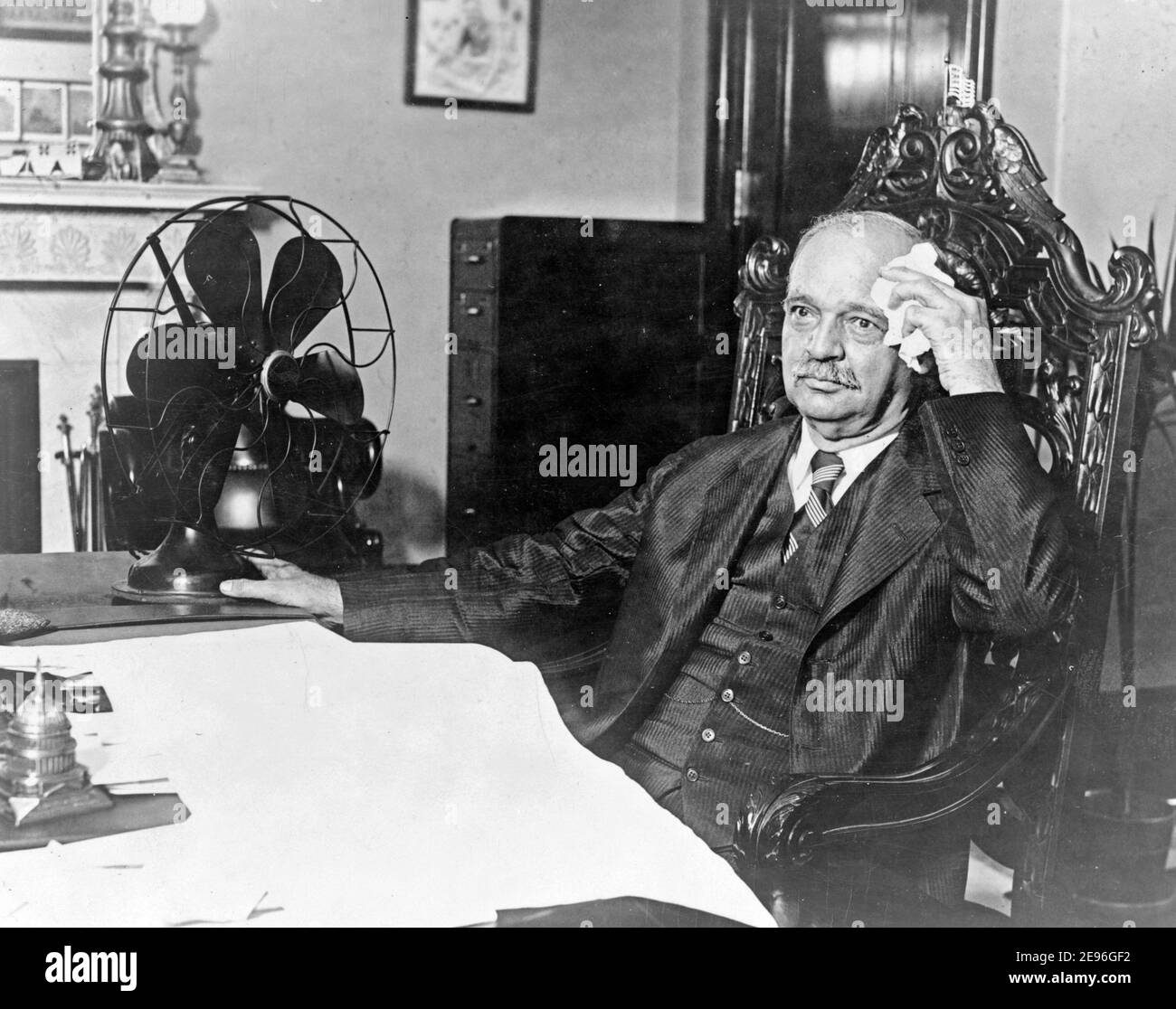 Gabinete de tiempo caliente, Vicepresidente Charles Curtis, 1929 Foto de stock