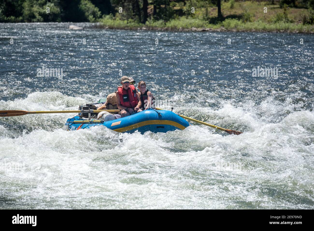 Viaje en balsa por el río Grande Ronde de Oregón. Foto de stock