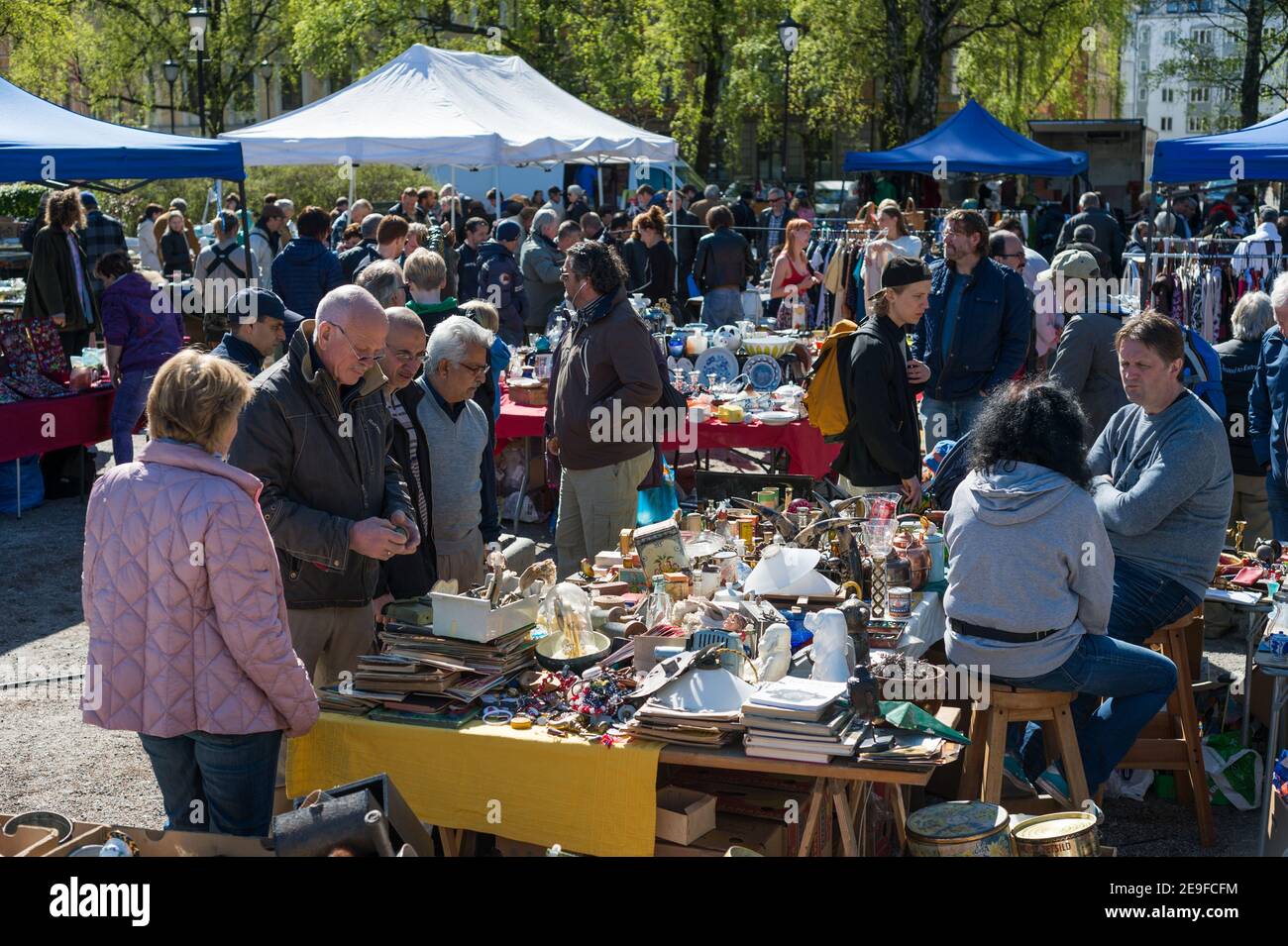 Mercado público abierto al aire libre fotografías e imágenes de alta