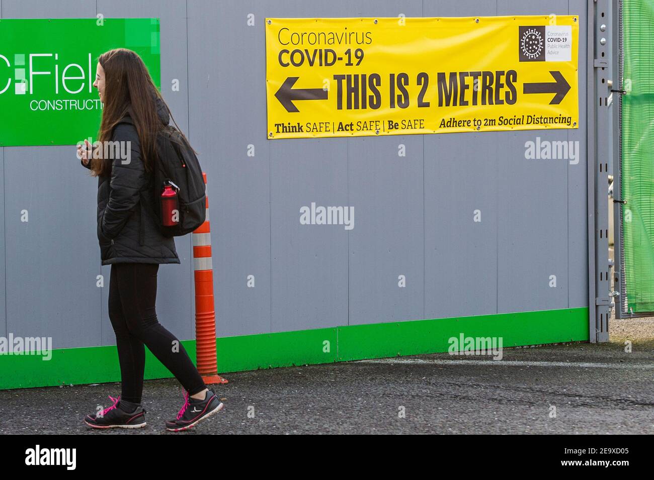 Cork, Irlanda. 6 de enero de 2021. La ciudad de Cork estaba ocupada hoy en día, ya que el país sigue bajo el nivel 5 de las restricciones COVID-19. Crédito: AG News/Alamy Live News Foto de stock