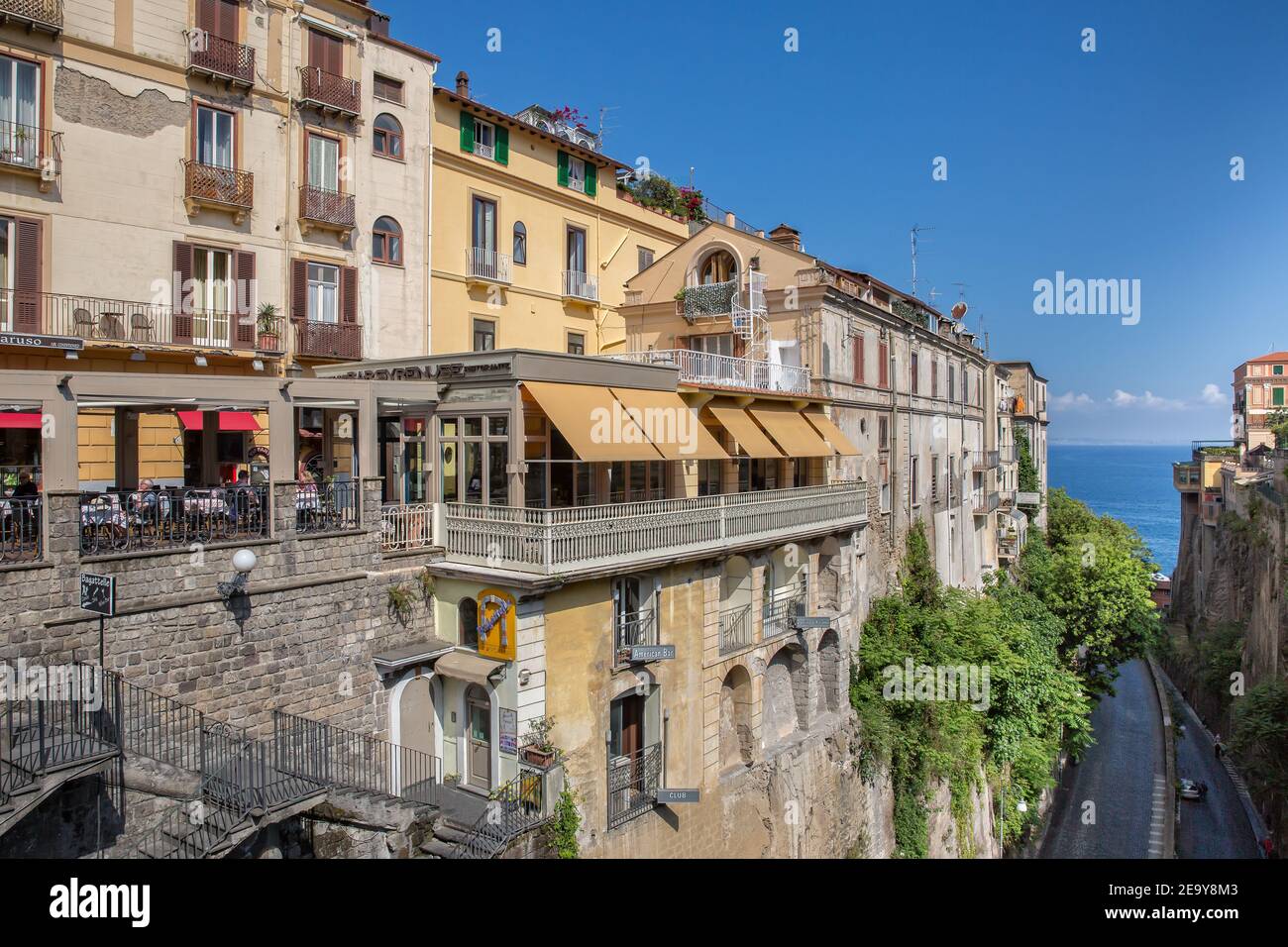 Sorrento, Campania, Costa de Amalfi, Italia - Mai 18 2016: Sorrento es una de las ciudades hermosas en la costa de Amalfi. Foto de stock