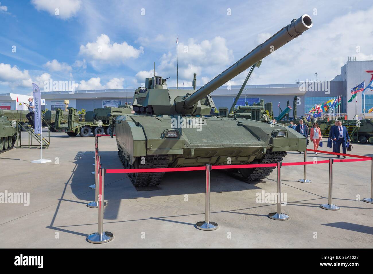 REGIÓN DE MOSCÚ, RUSIA - 25 DE AGOSTO de 2020: El tanque Armata ruso más nuevo Т-14 en el foro militar internacional de 'Army-2020'. Parque Patriot Foto de stock