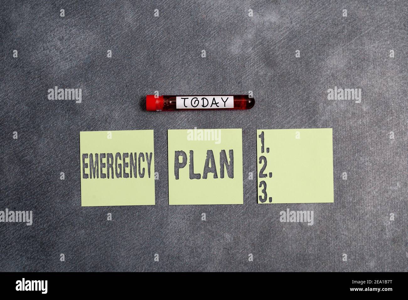 Redacción conceptual de la mano que muestra el plan de emergencia. Concepto significado acciones a realizar en un determinado orden o manera vial de muestra de sangre acceso médico Foto de stock