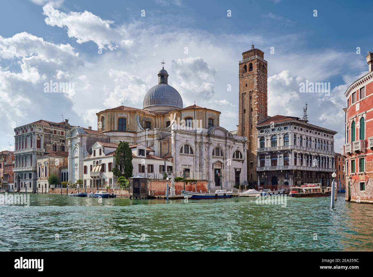 iglesia Chiesa di San Geremia en el Gran Canal, Venecia, Véneto, Italia Foto de stock