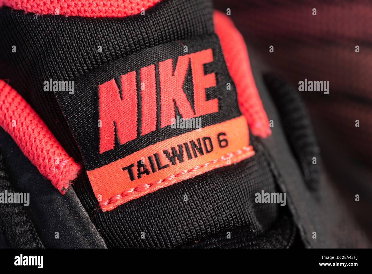 Pulido Minero sinsonte Nike Tailwind 6 logo etiqueta en rosa multi-color diseño para hombre  formadores de 2013 Fotografía de stock - Alamy