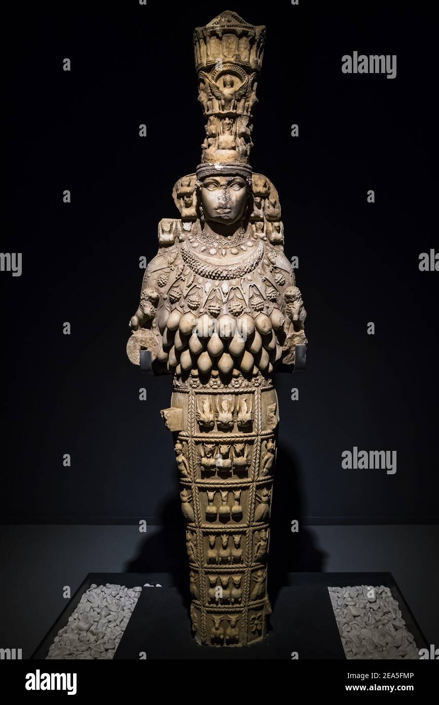 Estatua de Artemisa en el museo arqueológico de Éfeso en Selcuk, Turquía. Foto de stock