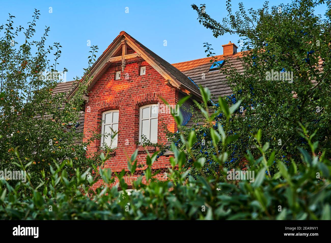 Casa de campo de ladrillo típico fotografías e imágenes de alta resolución  - Página 7 - Alamy