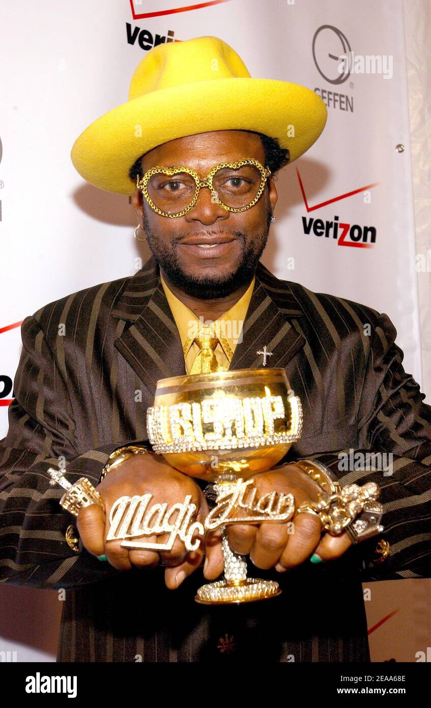 El Obispo Don Juan asiste a la actuación de Mary J. Blige en el Music Box de Hollywood, los Angeles, CA, EE.UU., el 25 de octubre de 2005. Foto de Lionel Hahn/ABACAPRESS.COM Foto de stock