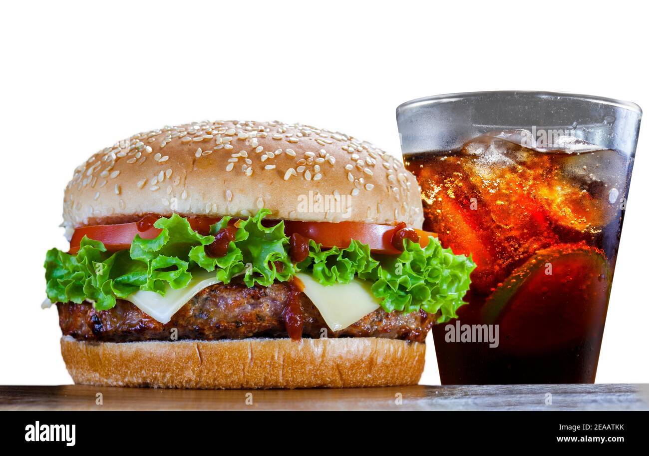hamburguesa con refresco de cola sobre fondo blanco Fotografía de stock