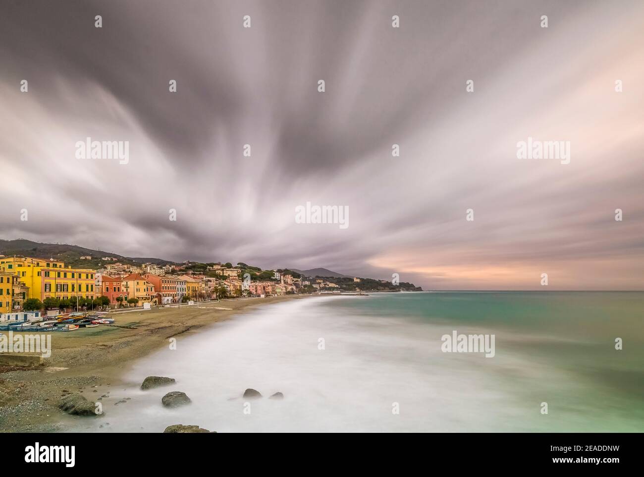 Italia Liguria Celle Ligure el pueblo Foto de stock