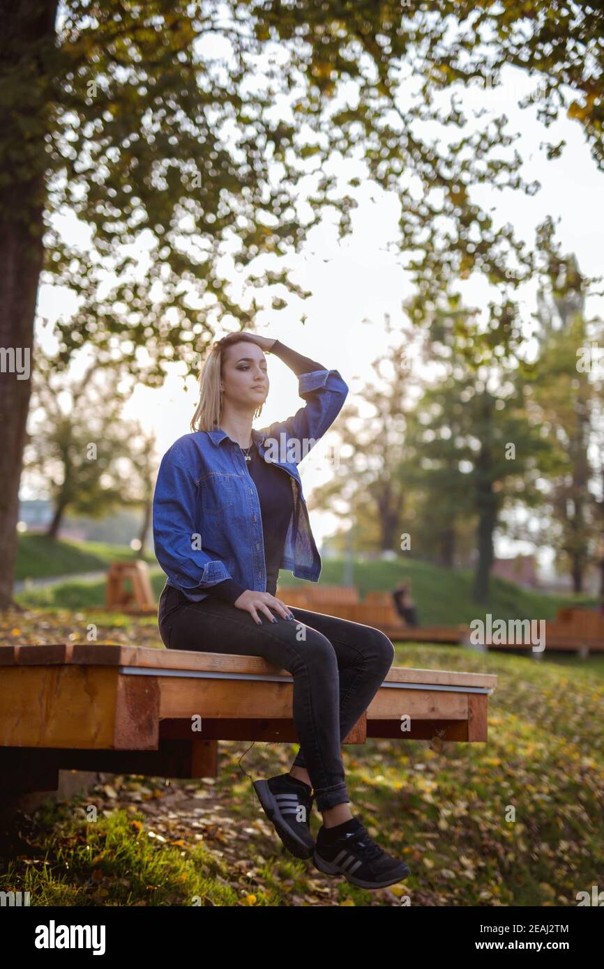 Girl wearing braces fotografías e imágenes de alta resolución - Página 11 -  Alamy