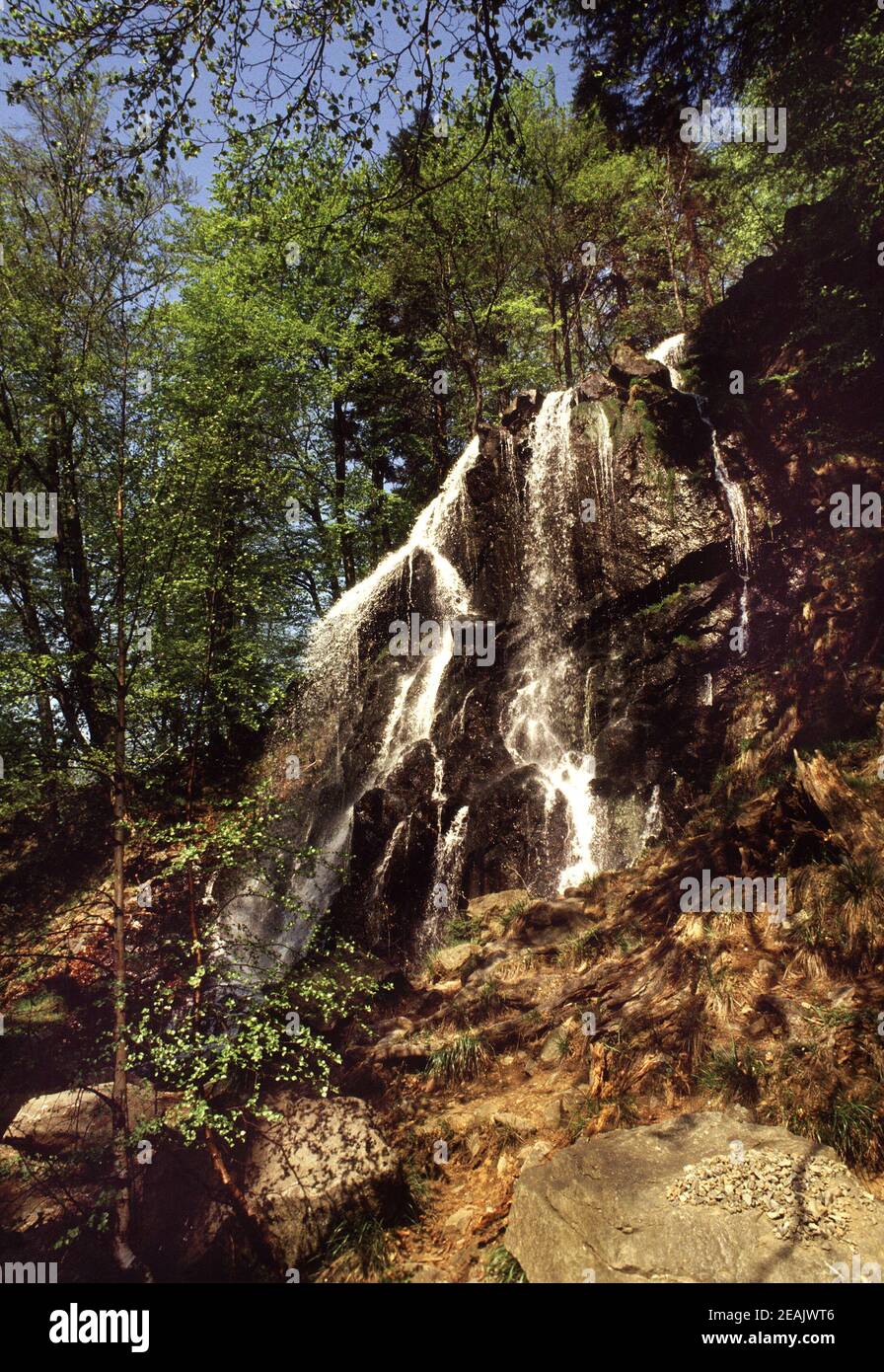 Cascada en las montañas 'Harz' Foto de stock