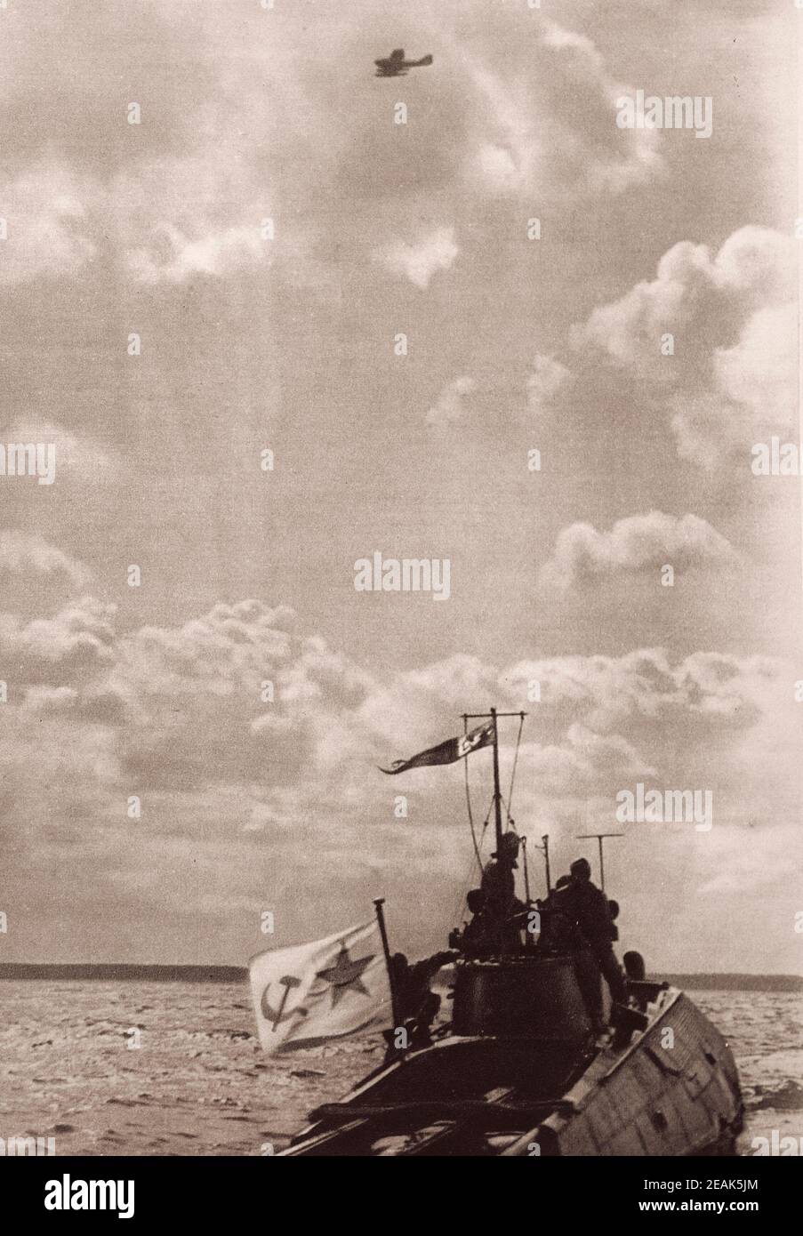 Ejército Rojo. Del libro de propaganda soviético de 1937. Azul marino del Ejército Rojo. Foto de stock