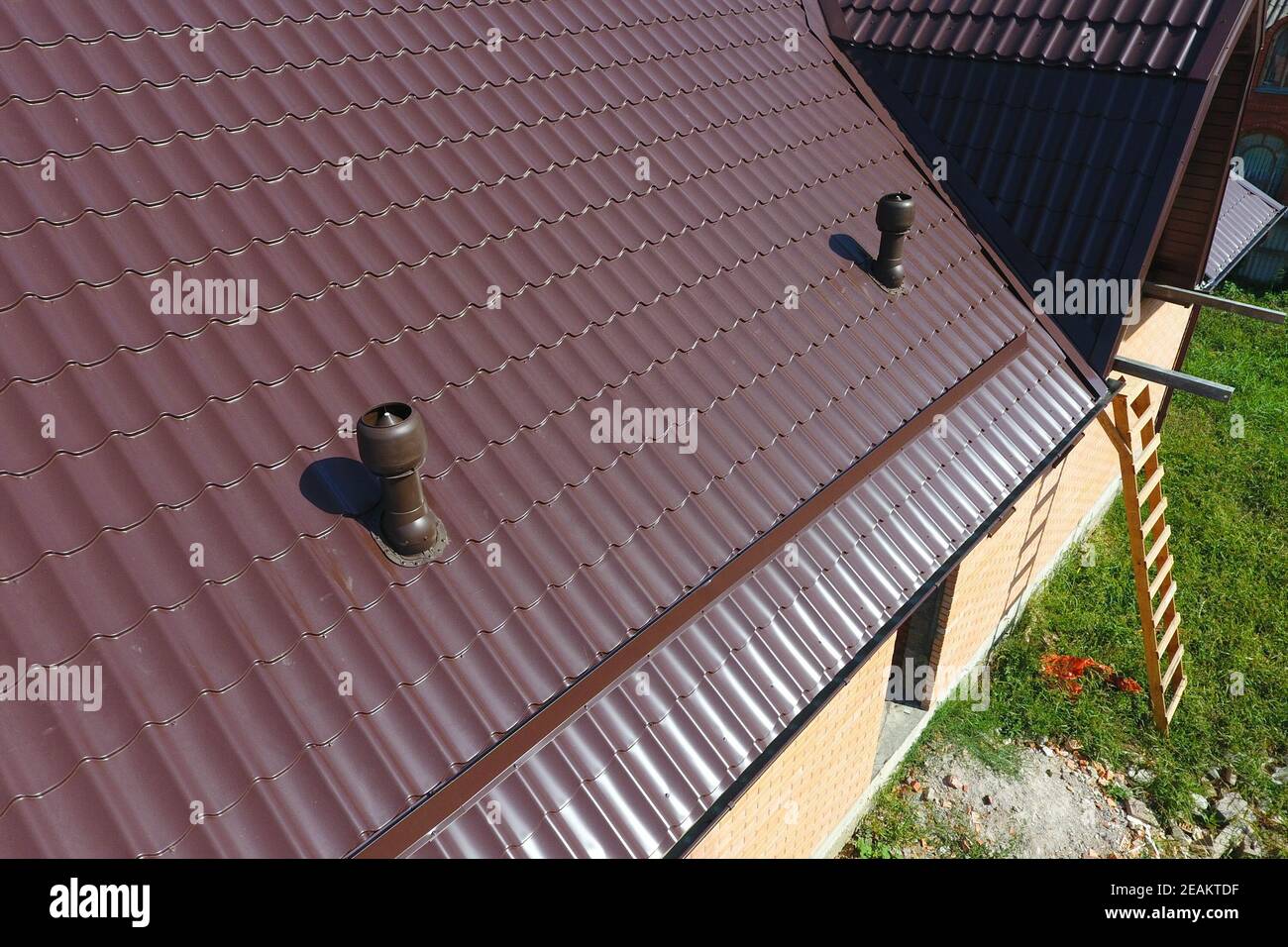 Chapa perforada  La casa por el tejado