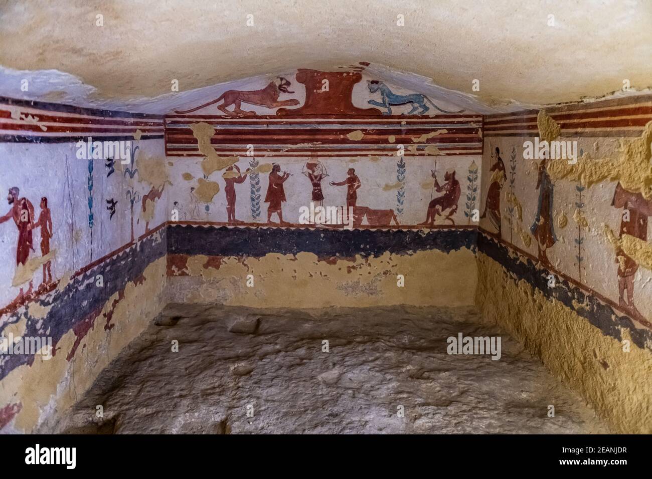 Bellas pinturas murales en la necrópolis de Tarchuna, Patrimonio de la Humanidad de la UNESCO, Tarquinia, Viterbo, Lazio, Italia, Europa Foto de stock