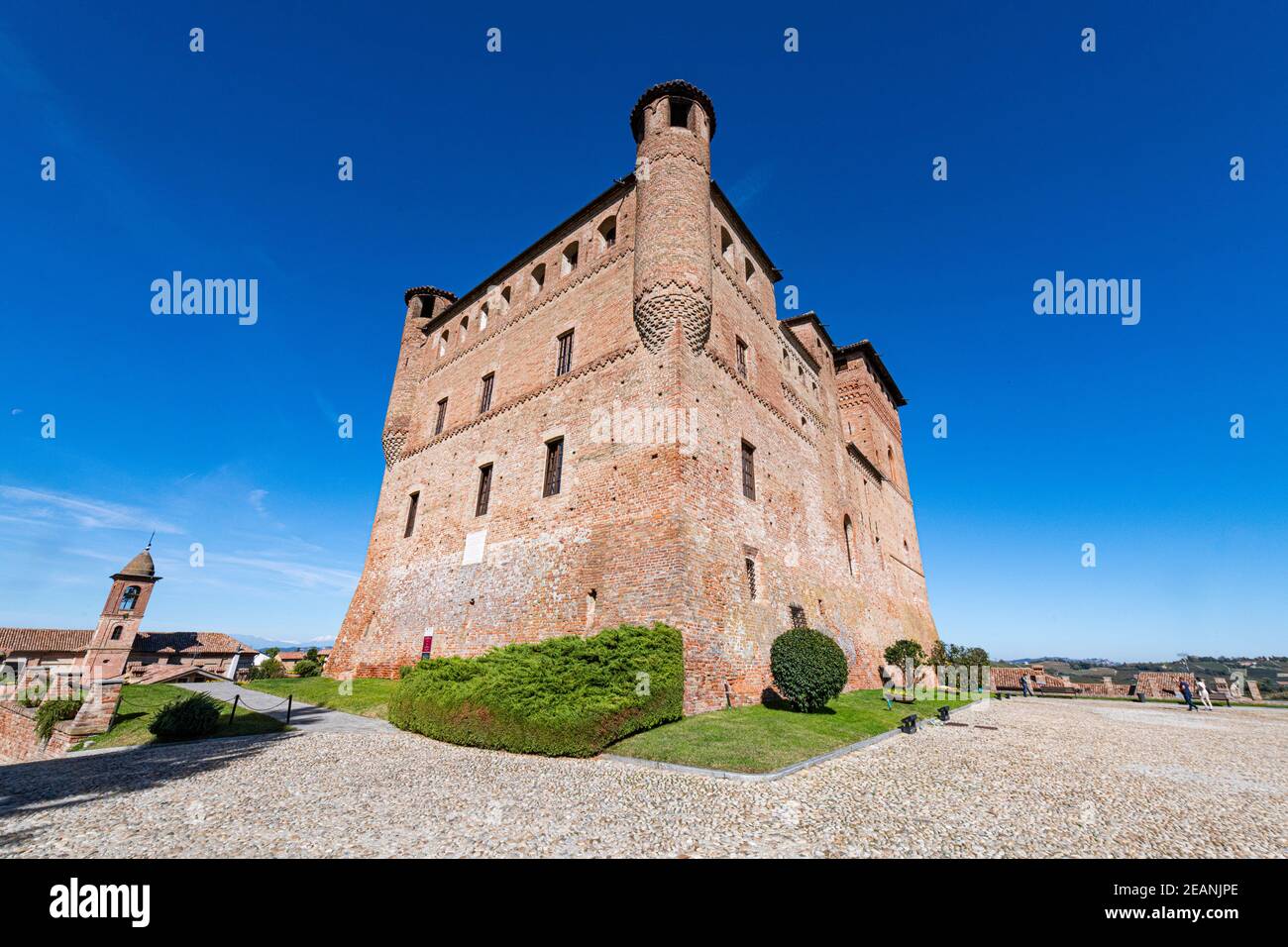 Castillo de Grinzane Cavour, Patrimonio de la Humanidad de la UNESCO, Piamonte, Italia, Europa Foto de stock