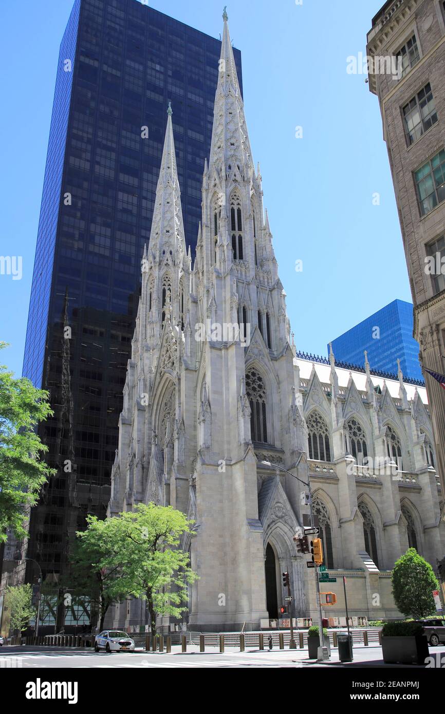 St. Patrick's Cathedral, 5th Avenue, Midtown, Manhattan, Nueva York, Nueva York, Estados Unidos de América, América del Norte Foto de stock