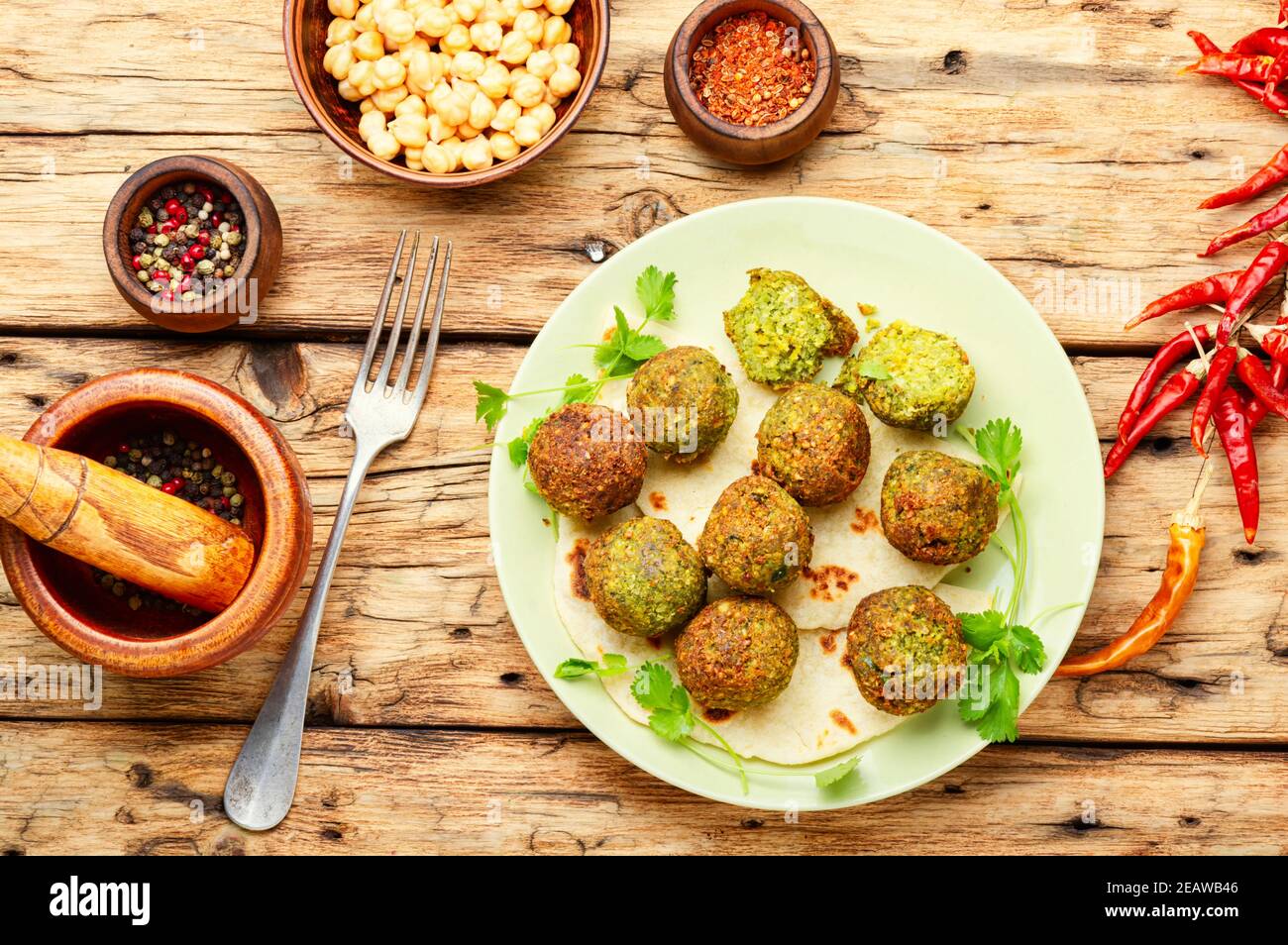 Bolas de falafel, plato vegetariano Foto de stock
