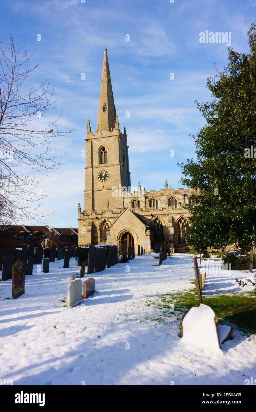 Iglesia de San Sebastián en la nieve. Gran Gonerby, Grantham, Lincolnshire. Foto de stock