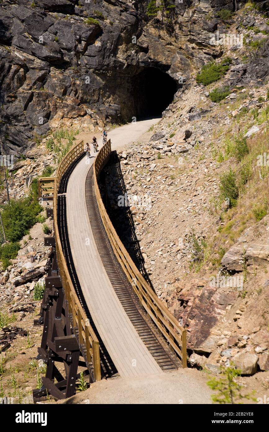 Túnel de tren cerca del Cañón Myra cerca de Kelowna, Columbia Británica, Canadá Foto de stock