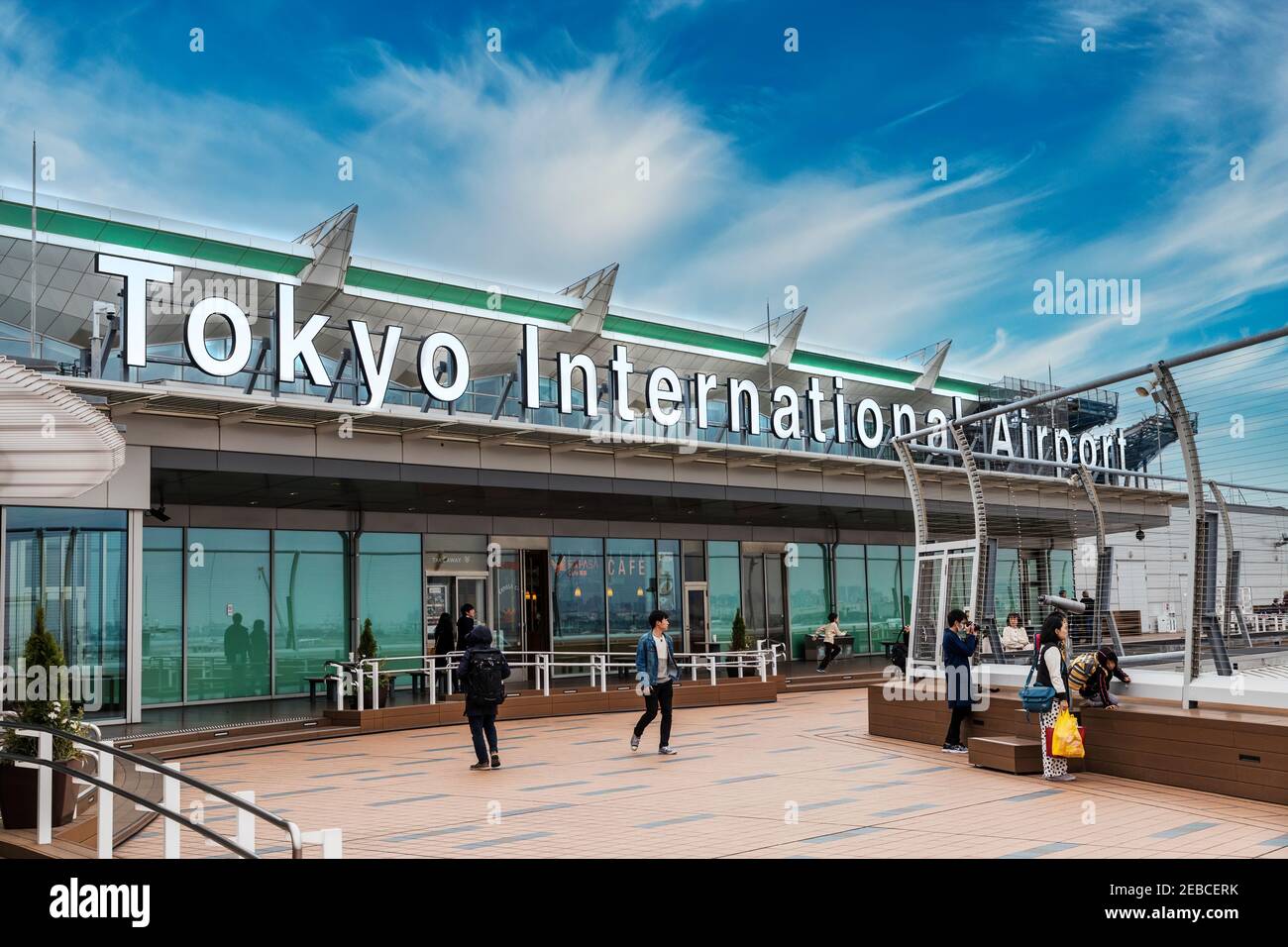 Plataforma de observación, Aeropuerto Internacional Toyo, Japón Foto de stock