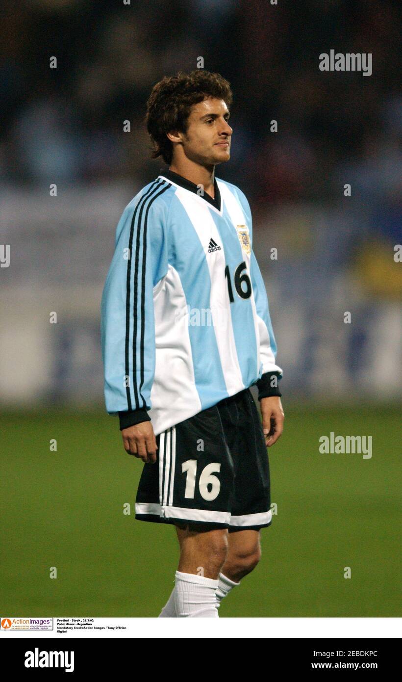 termómetro Promesa Barbero Fútbol - Stock , 27/3/02 Pablo Aimar - Argentina crédito obligatorio:Imágenes de Acción / Tony o'Brien Digital Fotografía de stock - Alamy termómetro Promesa Barbero Fútbol - Stock , 27/3/02 Pablo Aimar - Argentina crédito obligatorio:Imágenes de Acción / Tony o'Brien Digital Fotografía de stock - Alamy