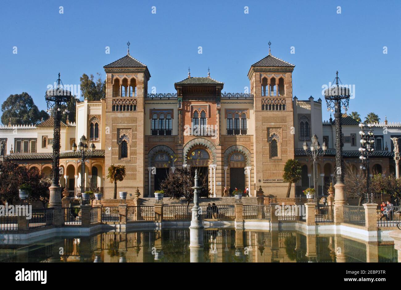 Museo de Artes y Costumbres populares de Sevilla - Pabellón Mudéjar. Sevilla, España Foto de stock