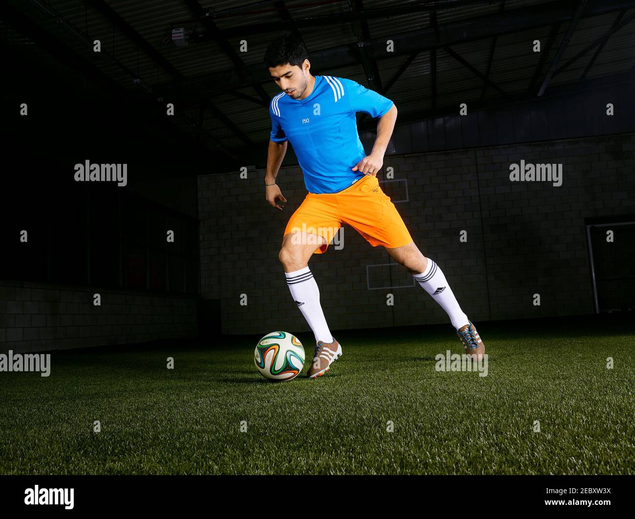 Fútbol Luis Suarez Nuevo Adidas lanzamiento de botas fútbol presentamos las primeras botas de fútbol tejidas del mundo, las botas fútbol adidas primeknit Luis Suarez lanza las nuevas