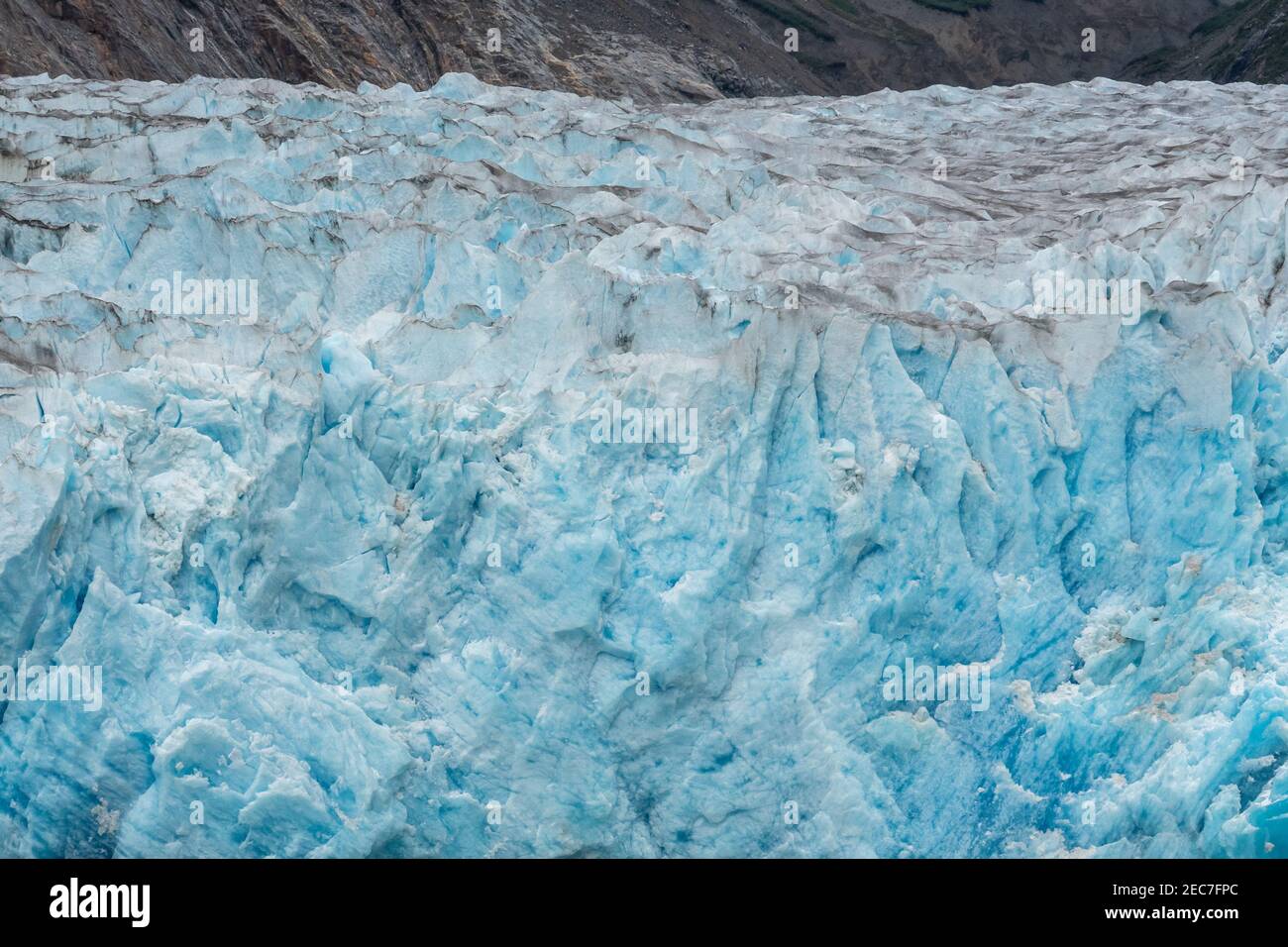 Tracy Arm Fjord con Sawyer Glacier en el sudeste de Alaska Foto de stock