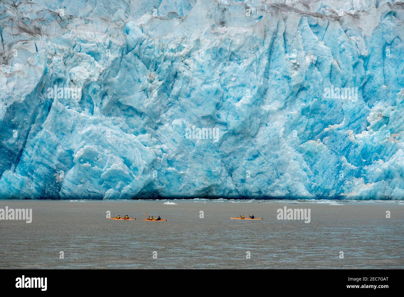 Tracy Arm Fjord con Sawyer Glacier en el sudeste de Alaska Foto de stock