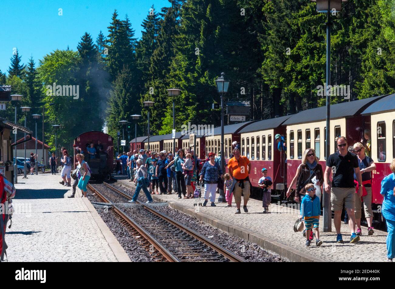 Schierke Alemania - Mayo 27. 2017: Trenes de vapor en la estación de tren de Schierke en Alemania Foto de stock